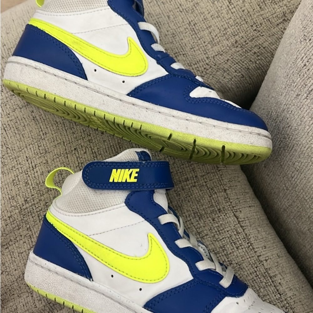 Nike Kids Sneakers in Blue and Neon Yellow